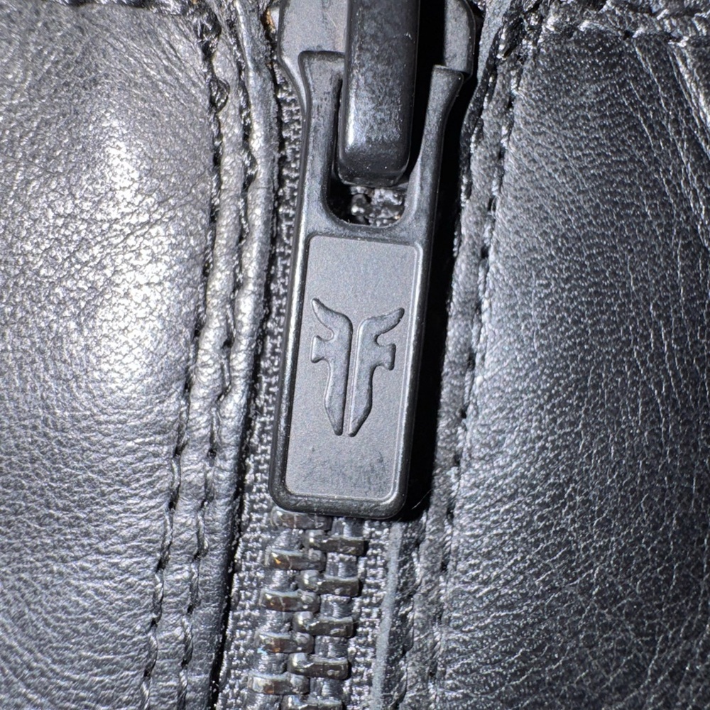 Frye Myra Lug Combat Black Italian Leather Heel Zip Up Lace Up Ankle Boot - Picture 9 of 10